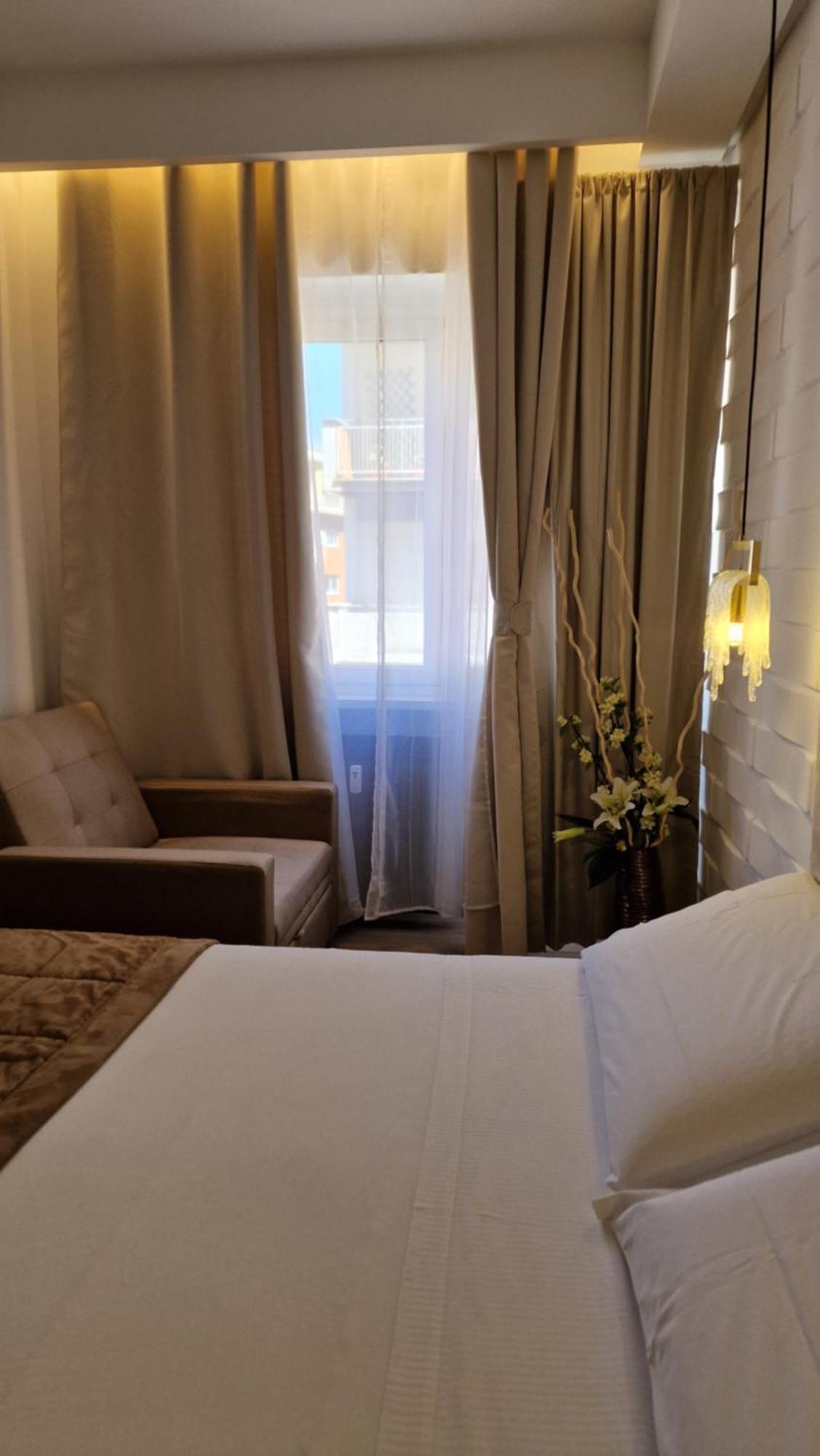 Bed and Breakfast Living Рим Екстер'єр фото